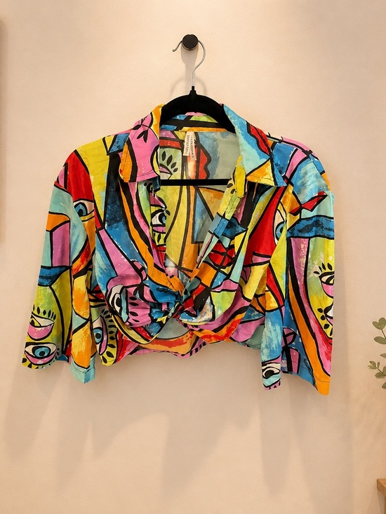 Live 4 Truth Tops - Live 4 Truth Multicolor Abstract Cropped Button-Down Top